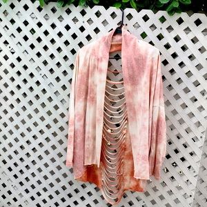 Tie dye ⭐️Pink sweater ⭐️ cute ripped back